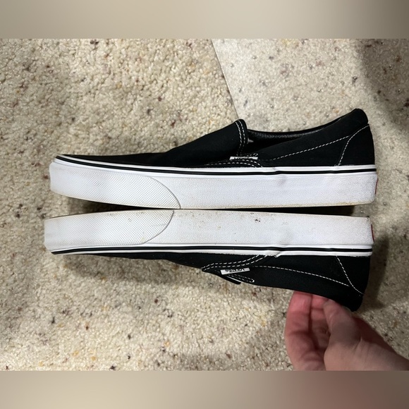 Black Vans men’s 7.5 women’s 9 - Picture 5 of 7